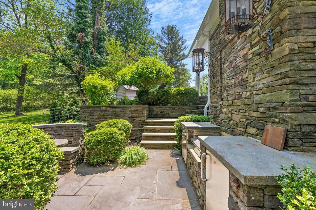 EAST STROUDSBURG, Pennsylvania, 18302, United States, 4 Bedrooms Bedrooms, ,4.5 BathroomsBathrooms,Residential,Forsale,1971847