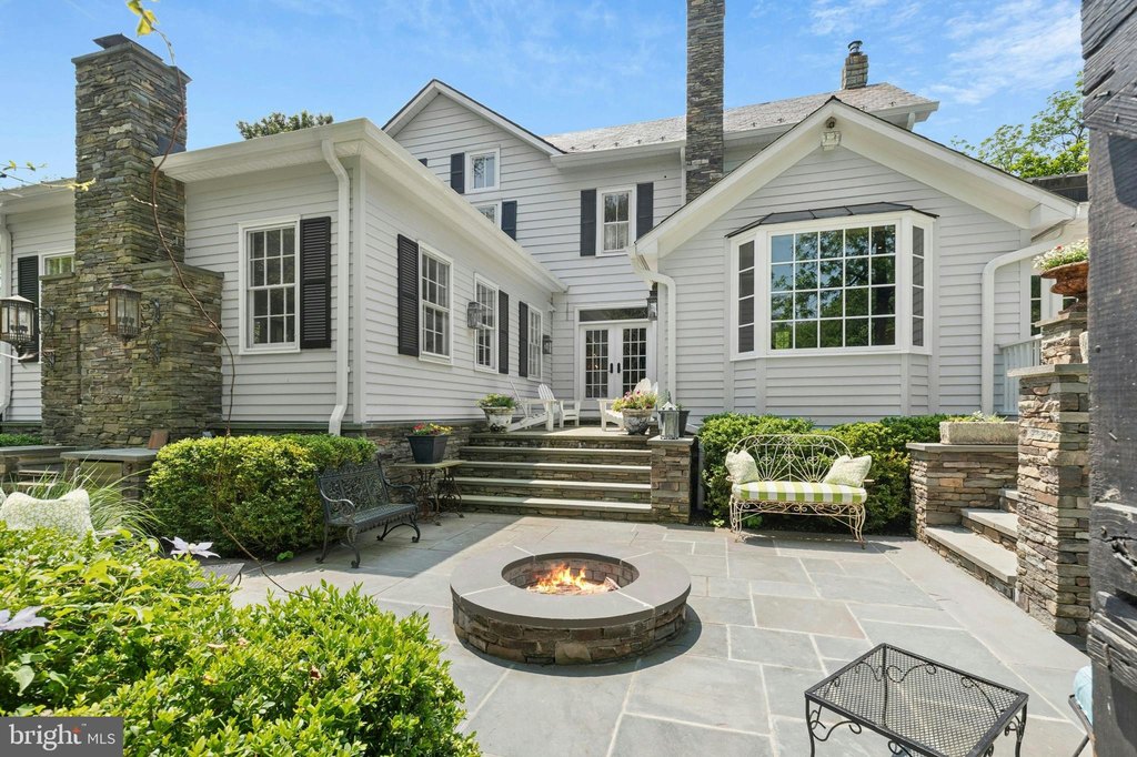 EAST STROUDSBURG, Pennsylvania, 18302, United States, 4 Bedrooms Bedrooms, ,4.5 BathroomsBathrooms,Residential,Forsale,1971847