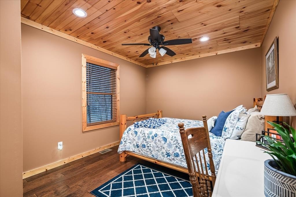 Celina, Tennessee, 38551, United States, 4 Bedrooms Bedrooms, ,2.5 BathroomsBathrooms,Residential,Forsale,1886012