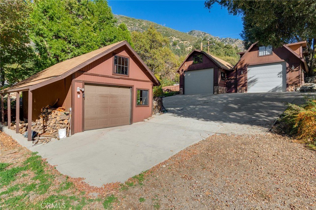 Oak Glen, California, 92399, United States, 4 Bedrooms Bedrooms, ,4.5 BathroomsBathrooms,Residential,Forsale,2004229