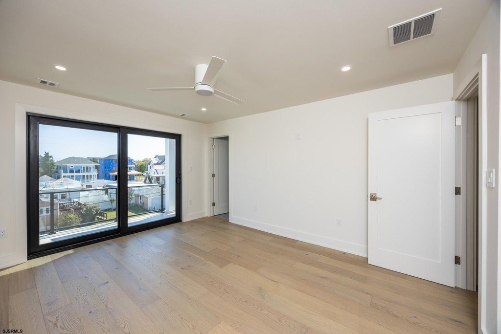 Ventnor, New Jersey, 08406, United States, 6 Bedrooms Bedrooms, ,6 BathroomsBathrooms,Residential,Forsale,2004612