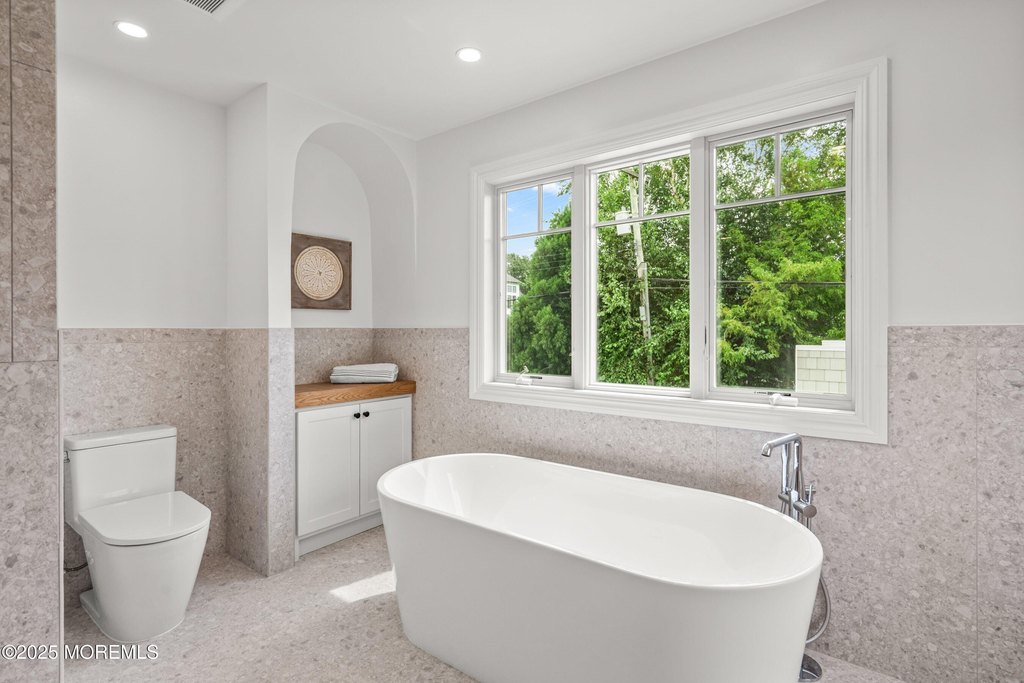 Sea Girt, New Jersey, 08750, United States, 5 Bedrooms Bedrooms, ,6.5 BathroomsBathrooms,Residential,Forsale,2012968