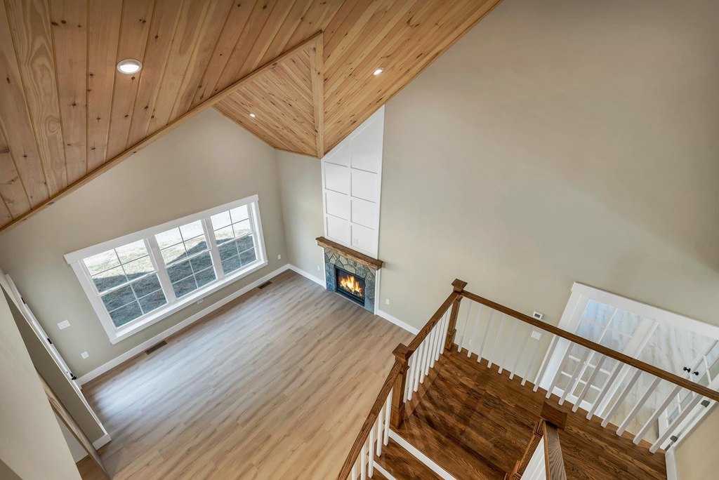 Laconia, New Hampshire, 03246, United States, 3 Bedrooms Bedrooms, ,2.5 BathroomsBathrooms,Residential,Forsale,1953803