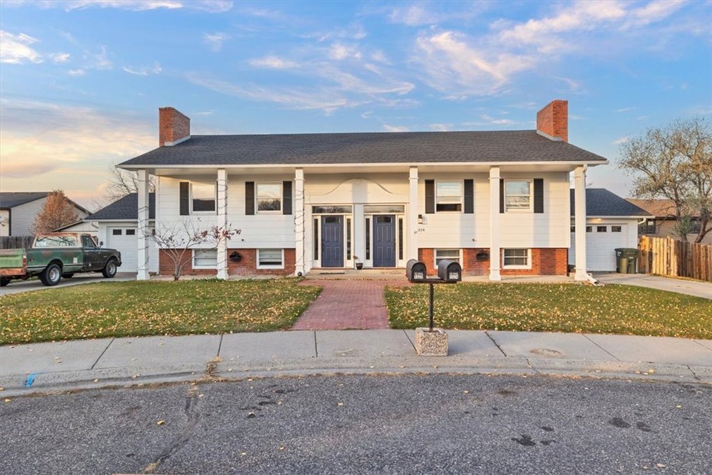 Billings, Montana, 59105, United States, 6 Bedrooms Bedrooms, ,4 BathroomsBathrooms,Residential,Forsale,2004458