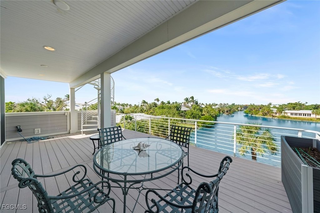 Sanibel, Florida, 33957, United States, 5 Bedrooms Bedrooms, ,4.5 BathroomsBathrooms,Residential,Forsale,1998638