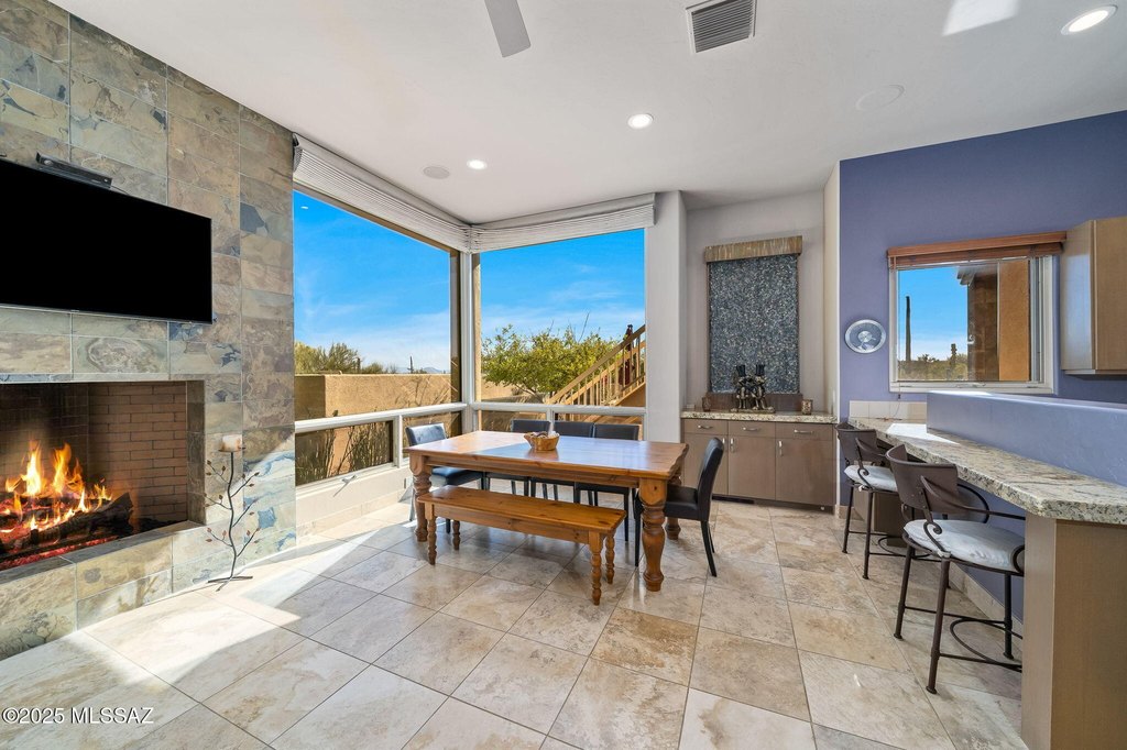 Tucson, Arizona, 85718, United States, 5 Bedrooms Bedrooms, ,5.5 BathroomsBathrooms,Residential,Forsale,2004423