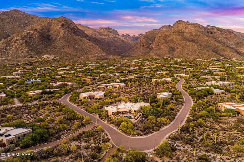 Tucson, Arizona, 85718, United States, 5 Bedrooms Bedrooms, ,5.5 BathroomsBathrooms,Residential,Forsale,2004423