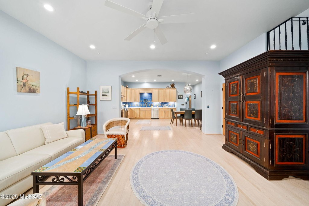 Tucson, Arizona, 85745, United States, 2 Bedrooms Bedrooms, ,2 BathroomsBathrooms,Residential,Forsale,2004419