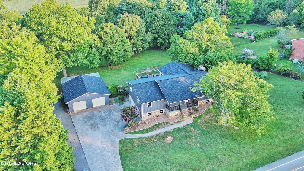 Maryville, Tennessee, 37803, United States, 3 Bedrooms Bedrooms, ,2.5 BathroomsBathrooms,Residential,Forsale,1963509