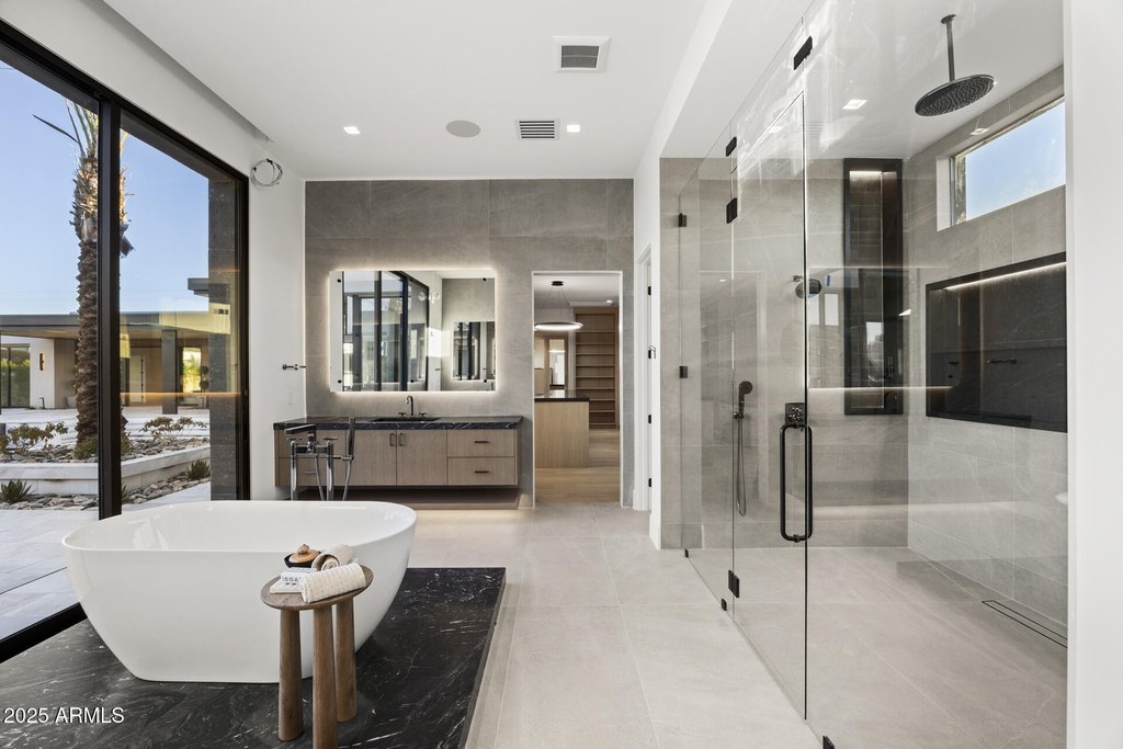 Scottsdale, Arizona, 85254, United States, 6 Bedrooms Bedrooms, ,6.5 BathroomsBathrooms,Residential,Forsale,2004934