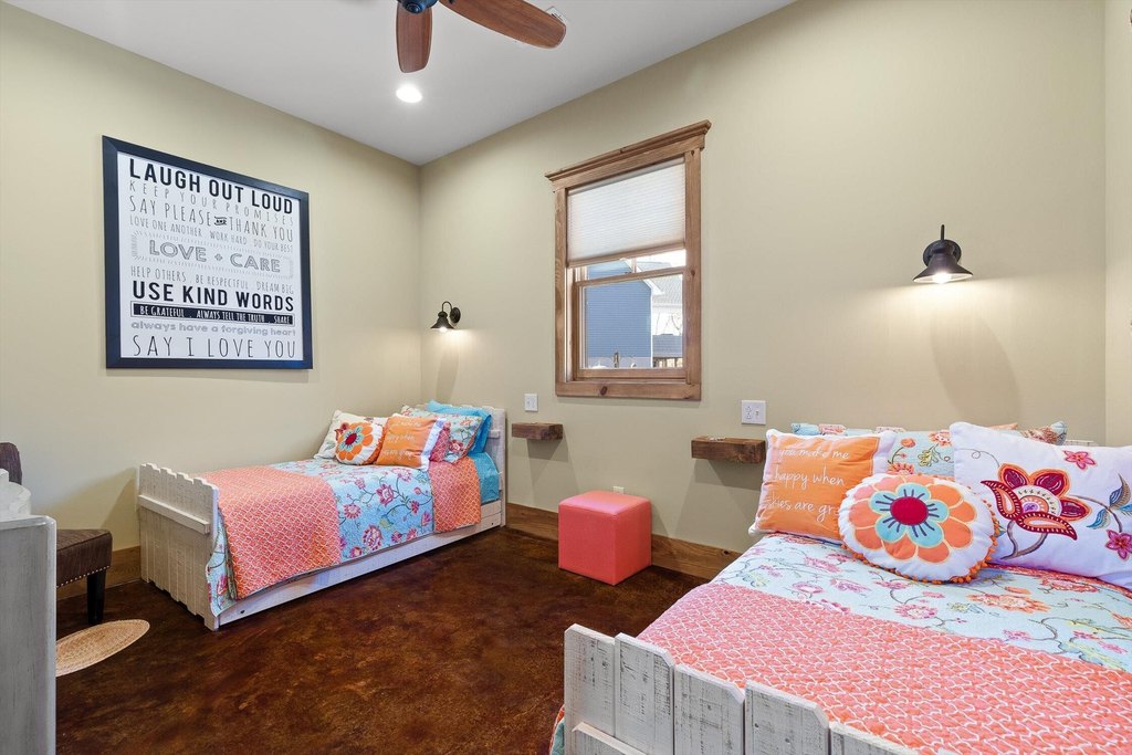 Ten Mile, Tennessee, 37880, United States, 3 Bedrooms Bedrooms, ,3.5 BathroomsBathrooms,Residential,Forsale,2009597