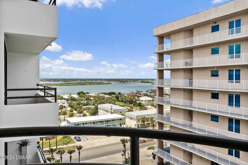 Daytona Beach Shores, Florida, 32118, United States, 2 Bedrooms Bedrooms, ,2 BathroomsBathrooms,Residential,Forsale,1990065