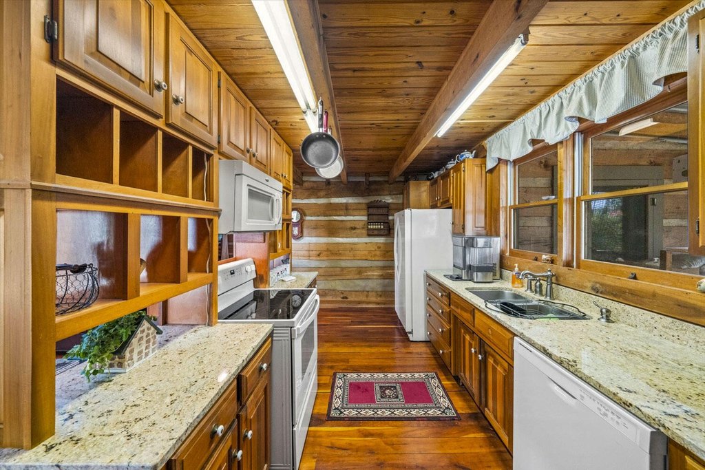 Jefferson City, Tennessee, 37760, United States, 3 Bedrooms Bedrooms, ,2 BathroomsBathrooms,Residential,Forsale,2002623