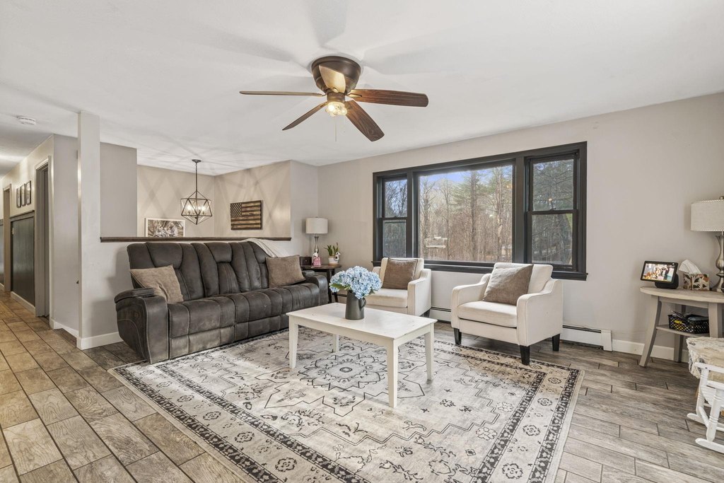 Epping, New Hampshire, 03042, United States, 4 Bedrooms Bedrooms, ,2 BathroomsBathrooms,Residential,Forsale,2004719