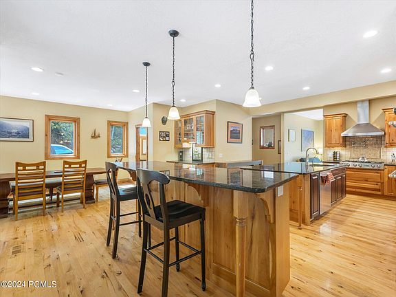 Salt Lake City, Utah, 84108, United States, 5 Bedrooms Bedrooms, ,5 BathroomsBathrooms,Residential,Forsale,2000240