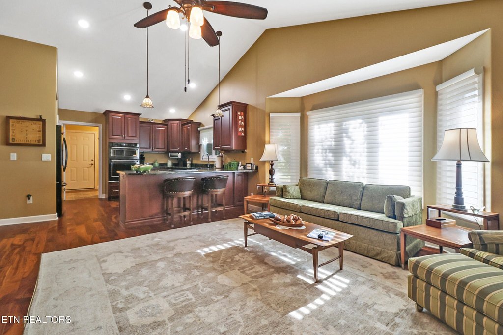 Crossville, Tennessee, 38558, United States, 3 Bedrooms Bedrooms, ,2 BathroomsBathrooms,Residential,Forsale,1952855