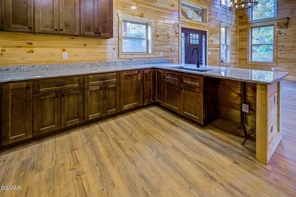 Pigeon Forge, Tennessee, 37862, United States, 3 Bedrooms Bedrooms, ,3.5 BathroomsBathrooms,Residential,Forsale,1999473