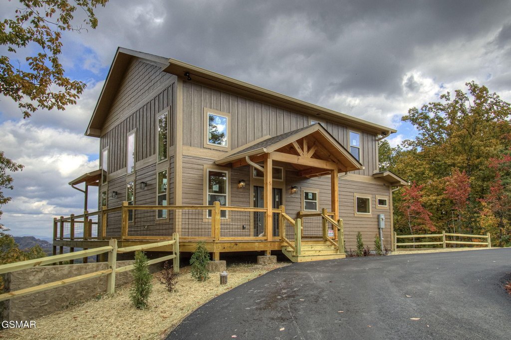 Pigeon Forge, Tennessee, 37862, United States, 3 Bedrooms Bedrooms, ,3.5 BathroomsBathrooms,Residential,Forsale,1999473