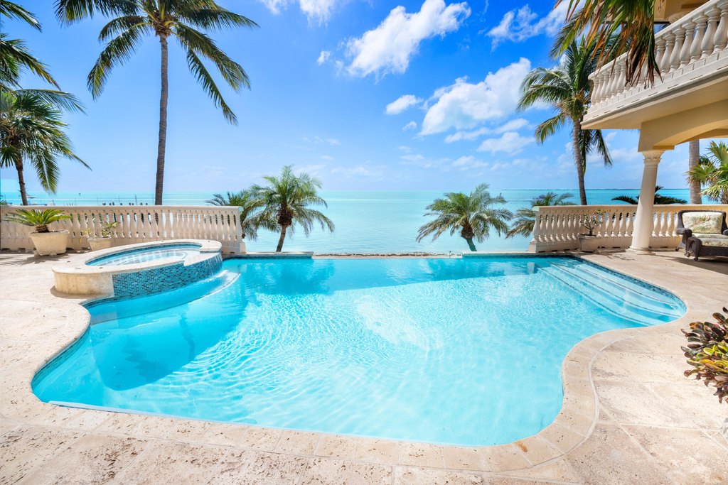 Key Colony, Florida, 33051, United States, 4 Bedrooms Bedrooms, ,5 BathroomsBathrooms,Residential,Forsale,2011629