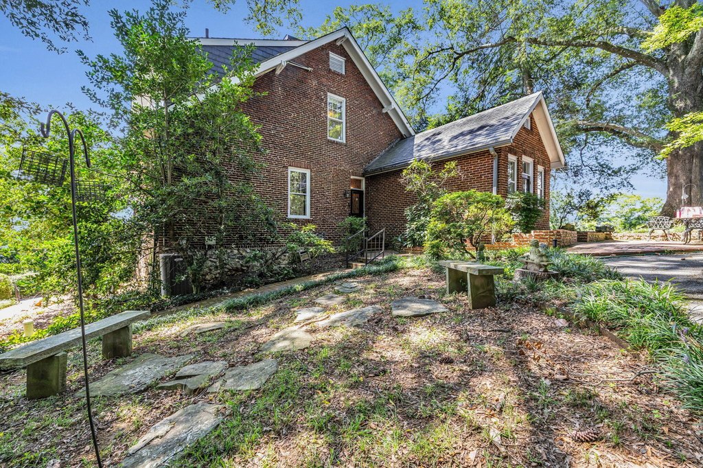 Chattanooga, Tennessee, 37404, United States, 5 Bedrooms Bedrooms, ,4 BathroomsBathrooms,Residential,Forsale,1963589