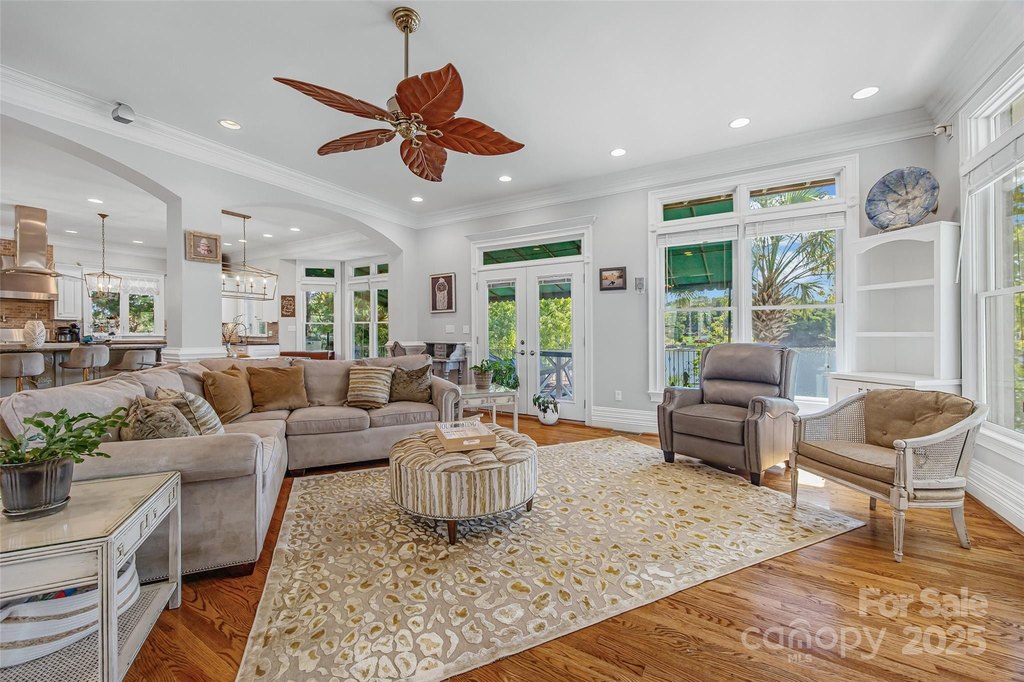 Clover, South Carolina, 29710, United States, 5 Bedrooms Bedrooms, ,7.5 BathroomsBathrooms,Residential,Forsale,2004572