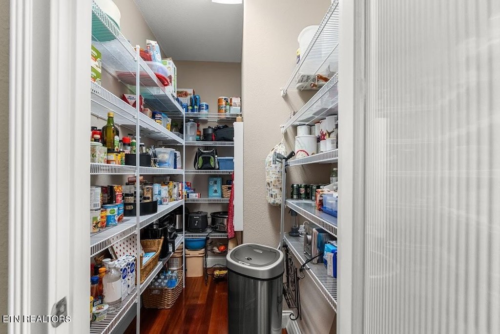 Crossville, Tennessee, 38558, United States, 3 Bedrooms Bedrooms, ,2.5 BathroomsBathrooms,Residential,Forsale,1968509