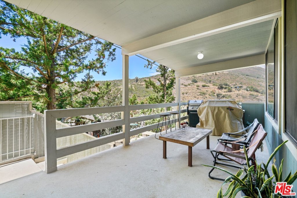Malibu, California, 90265, United States, 3 Bedrooms Bedrooms, ,2 BathroomsBathrooms,Residential,Forsale,2009618