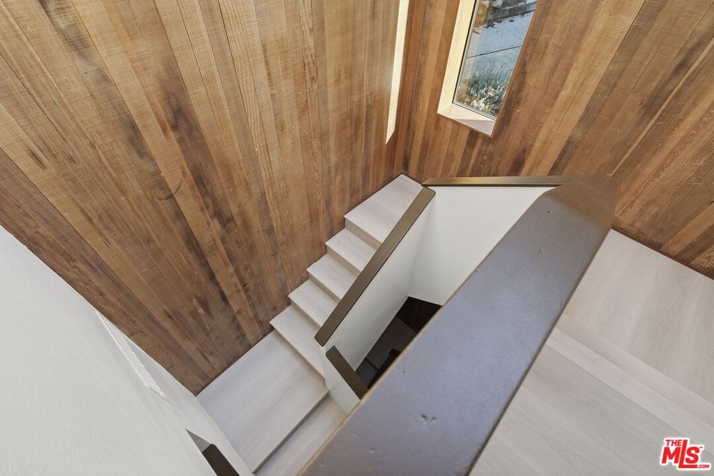 Malibu, California, 90265, United States, 3 Bedrooms Bedrooms, ,2 BathroomsBathrooms,Residential,Forsale,2009615