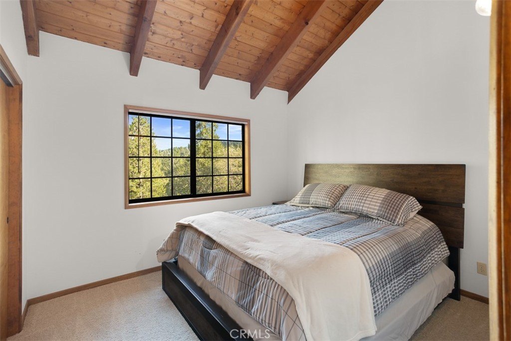 Lake Arrowhead, California, 92352, United States, 5 Bedrooms Bedrooms, ,3.5 BathroomsBathrooms,Residential,Forsale,1953304