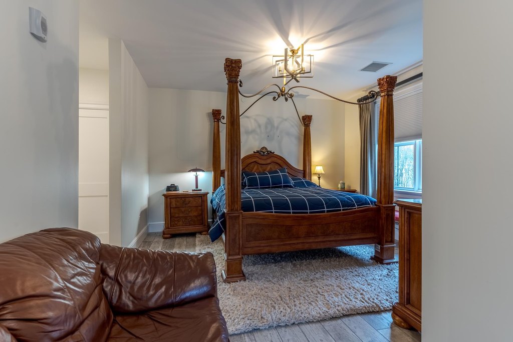 Exeter, New Hampshire, 03833, United States, 2 Bedrooms Bedrooms, ,2 BathroomsBathrooms,Residential,Forsale,2004718