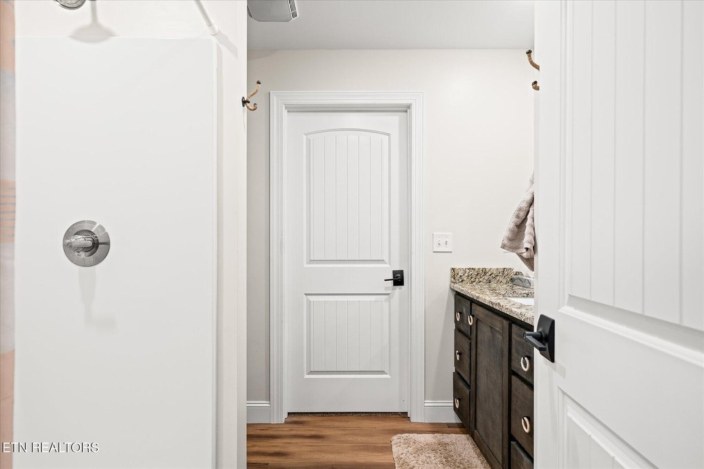 Crossville, Tennessee, 38572, United States, 3 Bedrooms Bedrooms, ,4.5 BathroomsBathrooms,Residential,Forsale,2010940