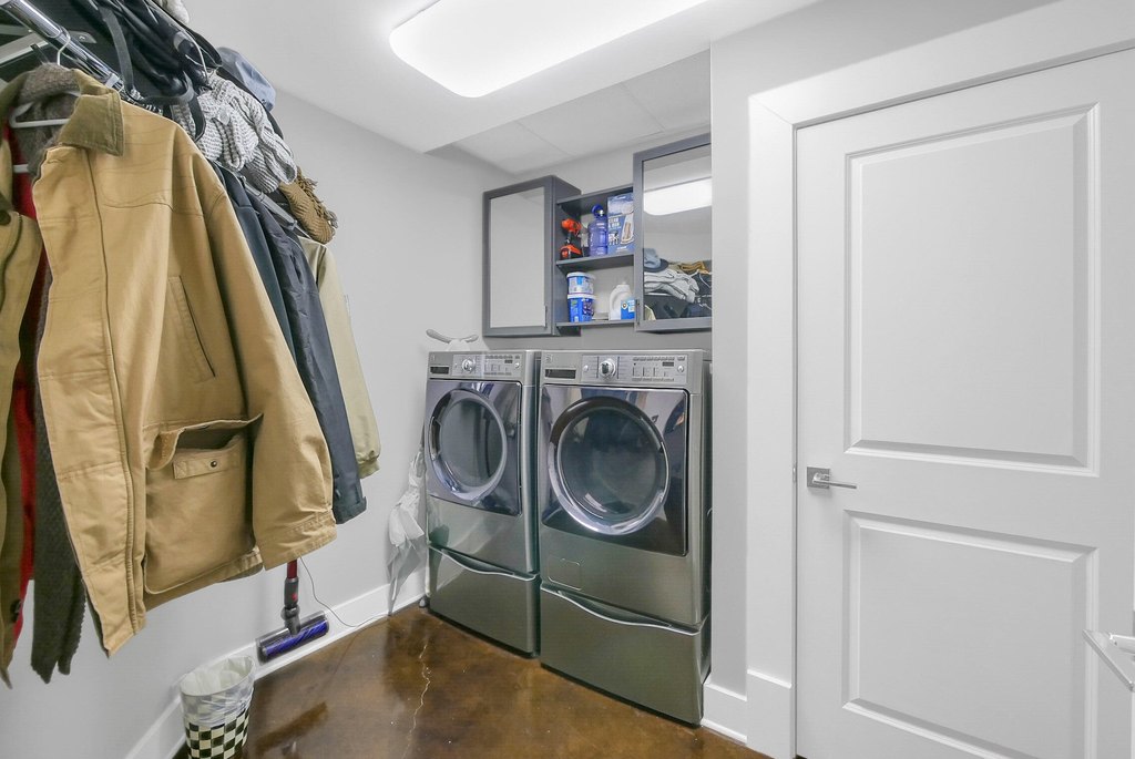 Chattanooga, Tennessee, 37402, United States, 2 Bedrooms Bedrooms, ,2 BathroomsBathrooms,Residential,Forsale,2004676