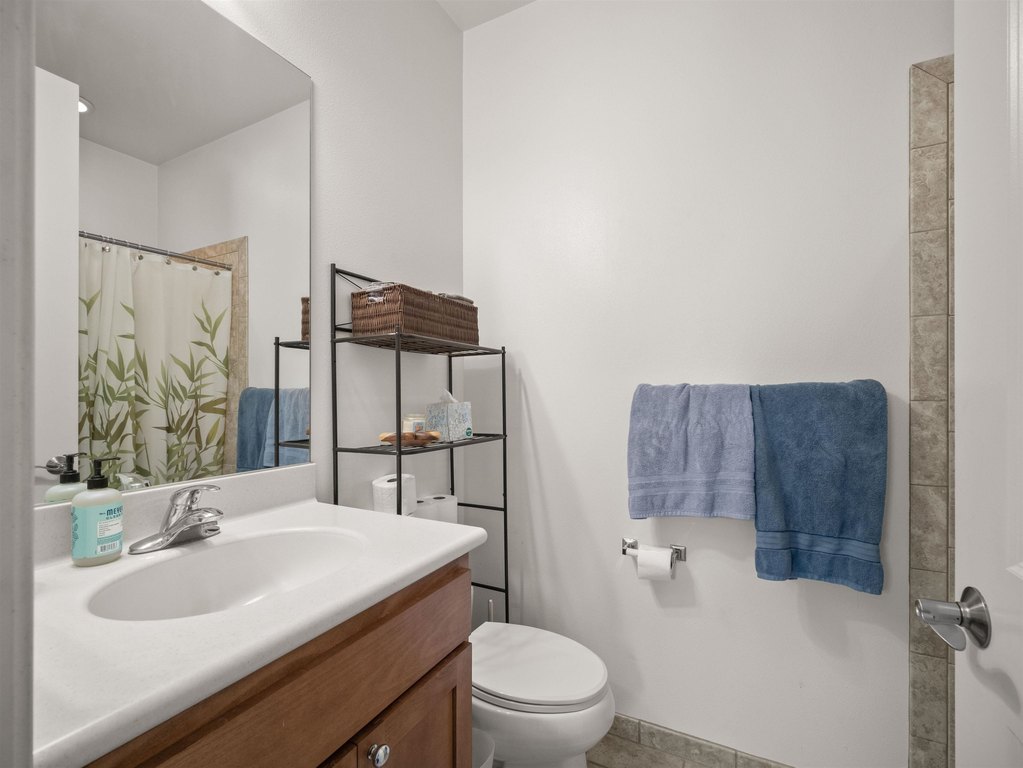 Kahului, Hawaii, 96732, United States, 5 Bedrooms Bedrooms, ,3.5 BathroomsBathrooms,Residential,Forsale,2004555