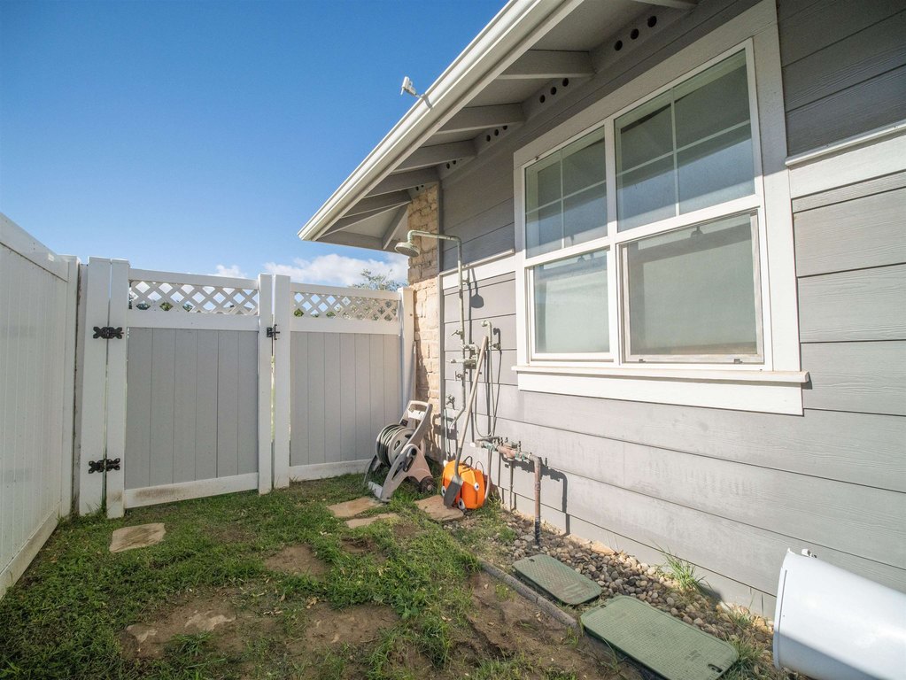 Kahului, Hawaii, 96732, United States, 5 Bedrooms Bedrooms, ,3.5 BathroomsBathrooms,Residential,Forsale,2004555