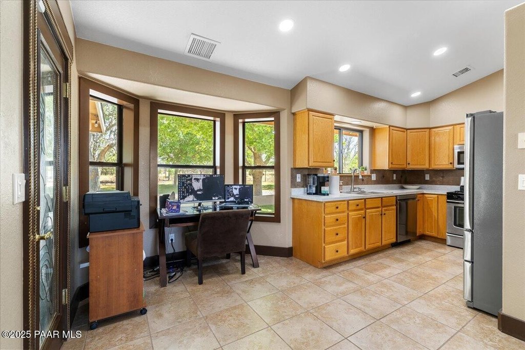 Paulden, Arizona, 86334, United States, 3 Bedrooms Bedrooms, ,2.5 BathroomsBathrooms,Residential,Forsale,1903147