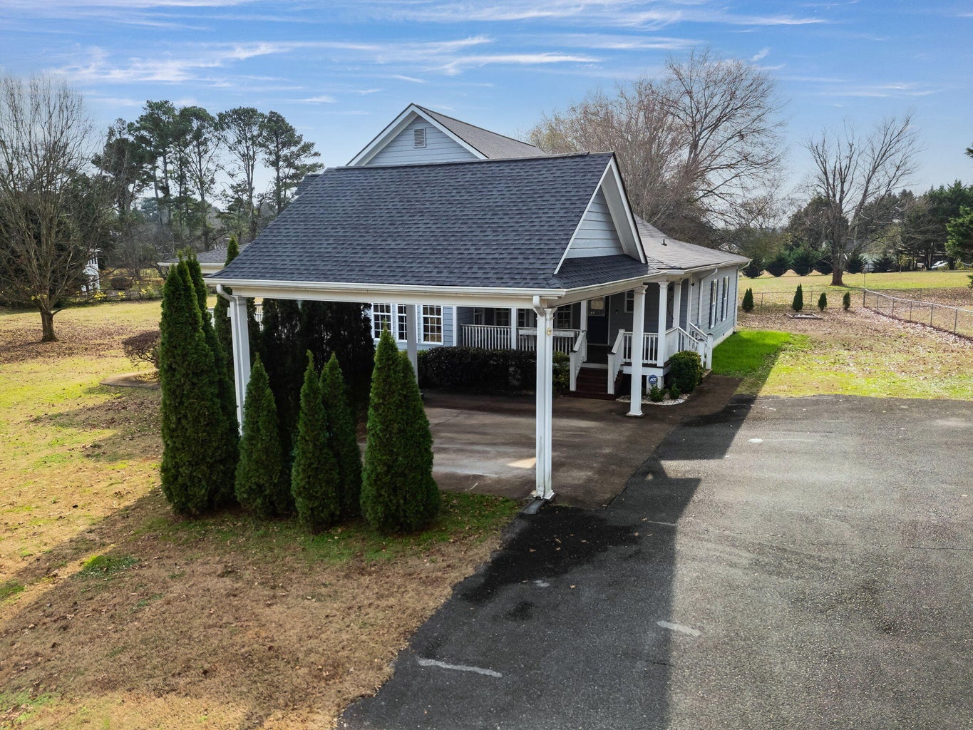 Chattanooga, Tennessee, 37421, United States, 5 Bedrooms Bedrooms, ,2 BathroomsBathrooms,Residential,Forsale,2004667