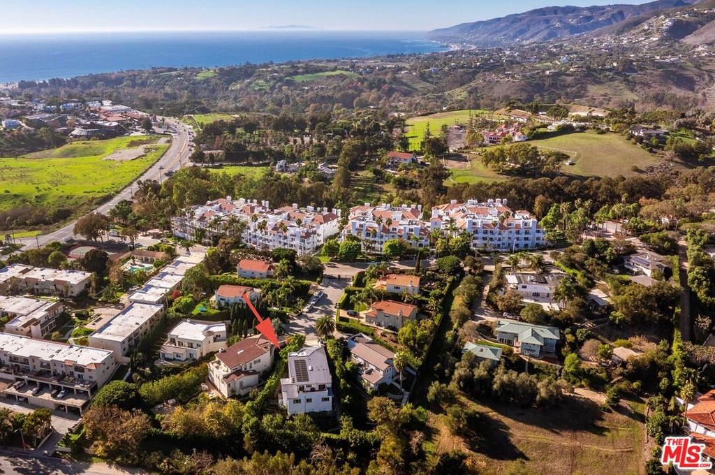 Malibu, California, 90265, United States, 4 Bedrooms Bedrooms, ,3.5 BathroomsBathrooms,Residential,Forsale,2009613