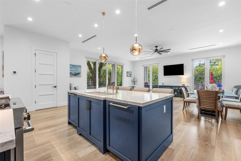 Fort Lauderdale, Florida, 33301, United States, 4 Bedrooms Bedrooms, ,4.5 BathroomsBathrooms,Residential,Forsale,1968297