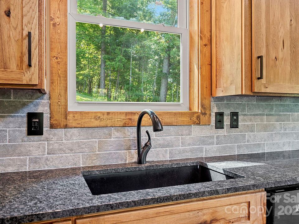 Leicester, North Carolina, 28748, United States, 3 Bedrooms Bedrooms, ,2 BathroomsBathrooms,Residential,Forsale,2004307