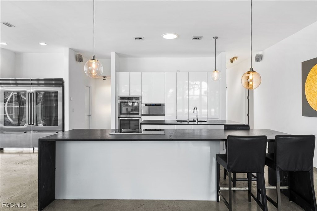 Fort Myers, Florida, 33908, United States, 5 Bedrooms Bedrooms, ,4 BathroomsBathrooms,Residential,Forsale,2004758