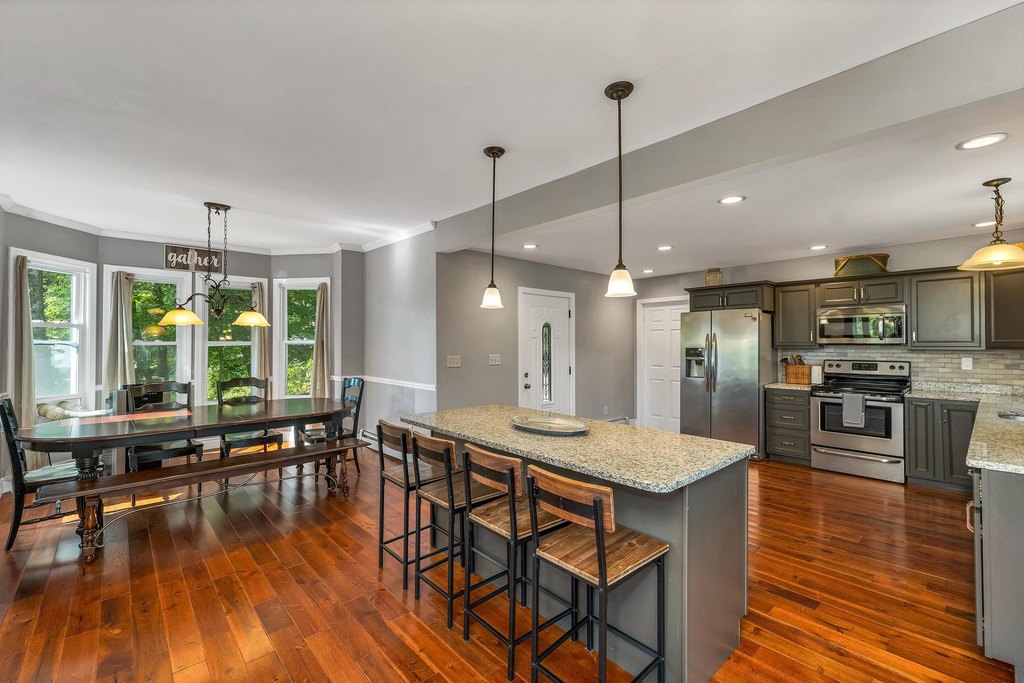 Wolfeboro, New Hampshire, 03894, United States, 3 Bedrooms Bedrooms, ,2 BathroomsBathrooms,Residential,Forsale,2010623