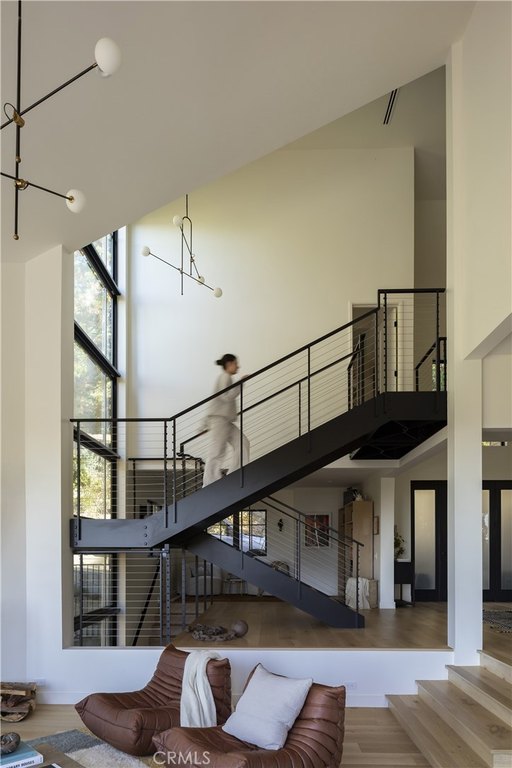 Lake Arrowhead, California, 92352, United States, 5 Bedrooms Bedrooms, ,5 BathroomsBathrooms,Residential,Forsale,2004865