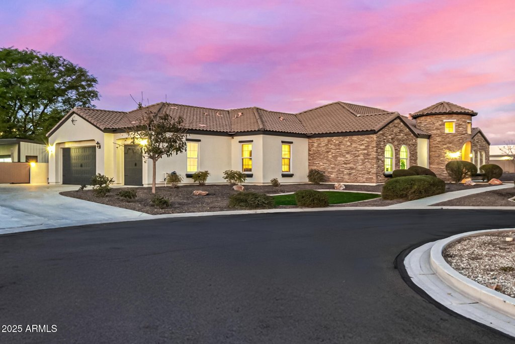 Gilbert, Arizona, 85296, United States, 4 Bedrooms Bedrooms, ,4.5 BathroomsBathrooms,Residential,Forsale,2004937