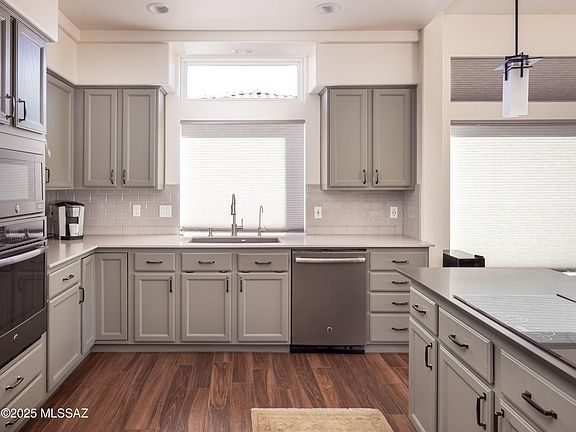 Oro Valley, Arizona, 85755, United States, 2 Bedrooms Bedrooms, ,3 BathroomsBathrooms,Residential,Forsale,2004430