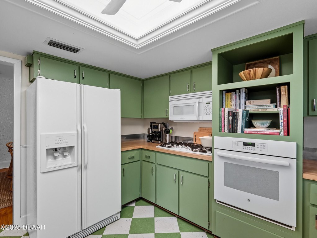 New Smyrna Beach, Florida, 32168, United States, 4 Bedrooms Bedrooms, ,3.5 BathroomsBathrooms,Residential,Forsale,1964579