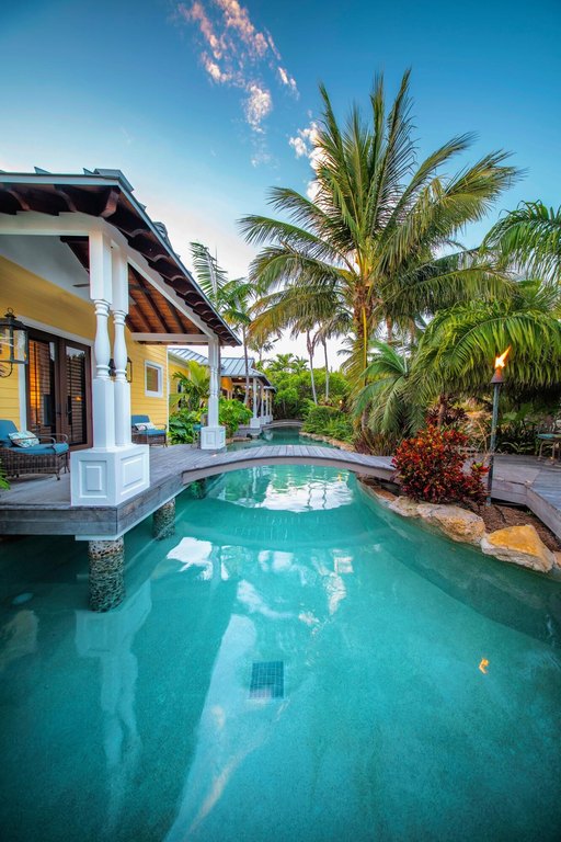 MARATHON, Florida, 33050, United States, 5 Bedrooms Bedrooms, ,6.5 BathroomsBathrooms,Residential,Forsale,2004344