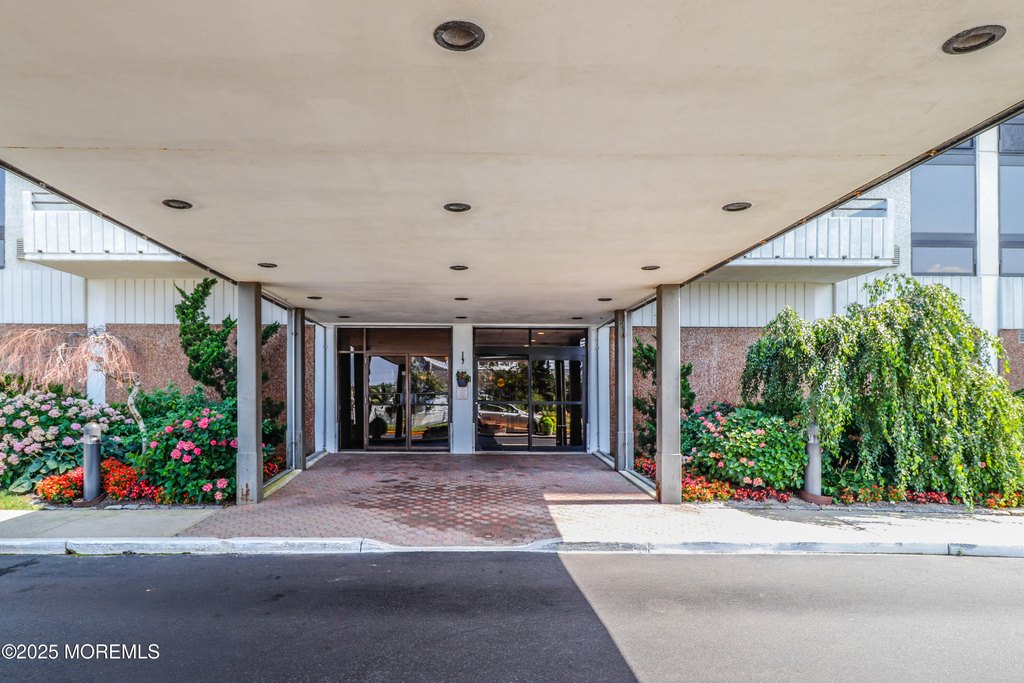 Monmouth Beach, New Jersey, 07750, United States, 1 Bedroom Bedrooms, ,1.5 BathroomsBathrooms,Residential,Forsale,2012963