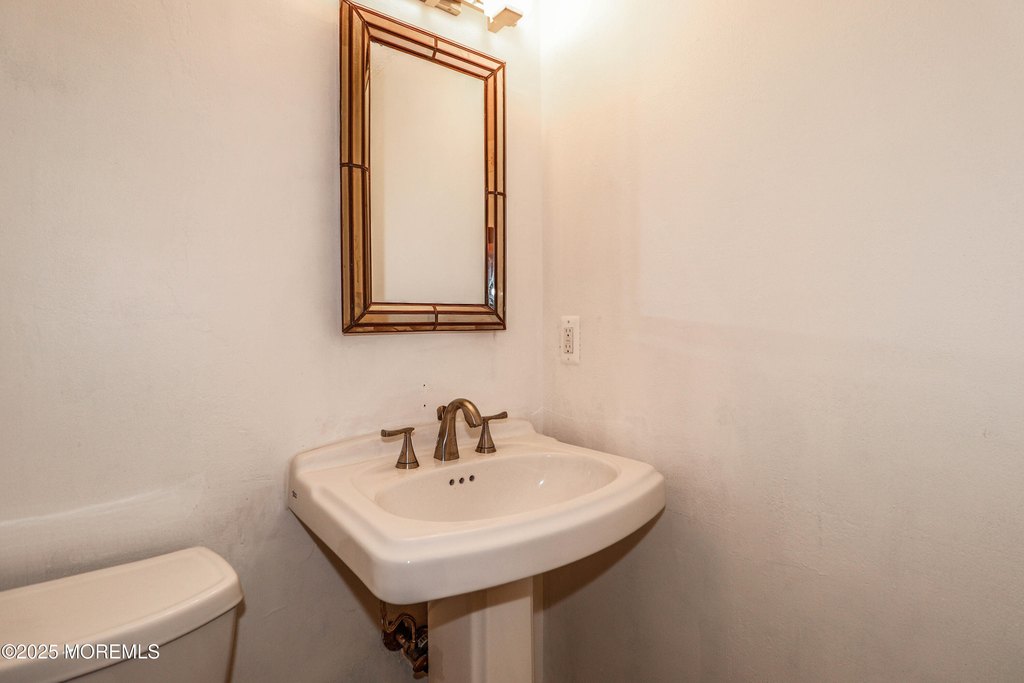 Monmouth Beach, New Jersey, 07750, United States, 1 Bedroom Bedrooms, ,1.5 BathroomsBathrooms,Residential,Forsale,2012963