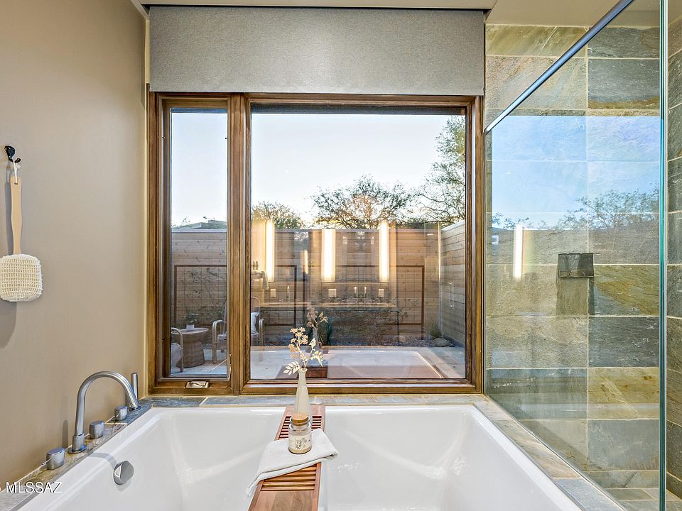 Tucson, Arizona, 85739, United States, 2 Bedrooms Bedrooms, ,3 BathroomsBathrooms,Residential,Forsale,2004442