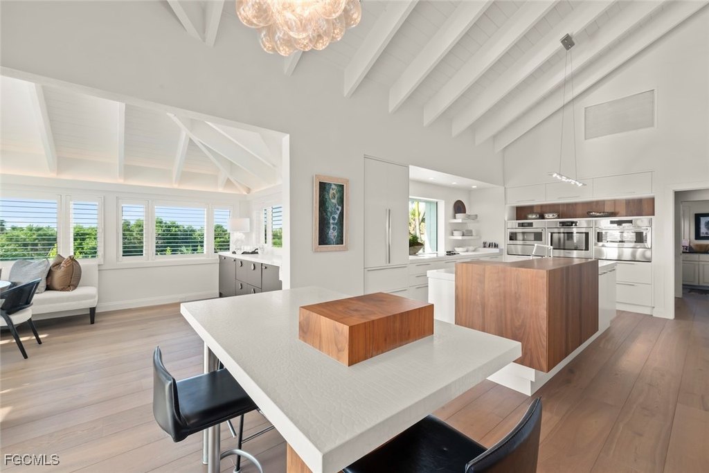 Sanibel, Florida, 33957, United States, 5 Bedrooms Bedrooms, ,4.5 BathroomsBathrooms,Residential,Forsale,2004795